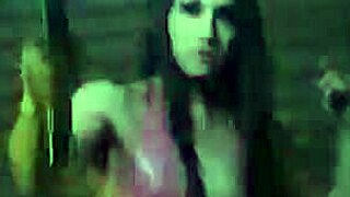 Wonder Star in Pantyhose Fashion Show