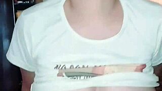 good video of naree doing tasty squats and getting wet