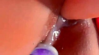 Universitária safada com tesão se masturba até gozar