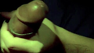 Chamei um desconhecido para um passeio misterioso e fiz uma dupla penetração com dois bbc