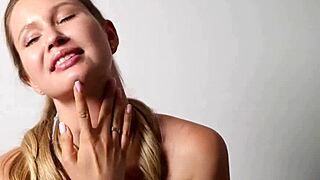 Beauty inserts fingers into her ass