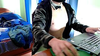 Sensual Chat Masturbation, Arnoldsylver Cums Hard!