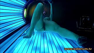 Solarium Cam Beautiful Woman Masturbates on the Solarium