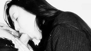 Real amateur intensely deep throats huge cock on xvideos