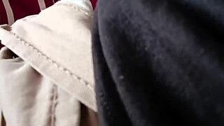 Le doy una mamada al esposo de mi hermana y éste me graba sin darme cuenta