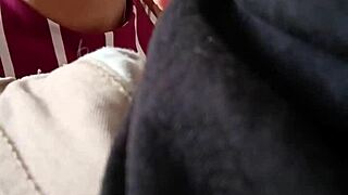 Le doy una mamada al esposo de mi hermana y éste me graba sin darme cuenta