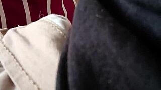 Le doy una mamada al esposo de mi hermana y éste me graba sin darme cuenta