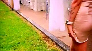 Esposa Casual Se Exibindo No Casamento Da Amiga