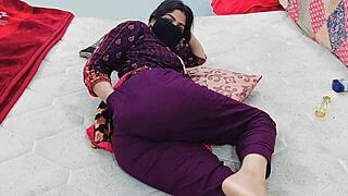 Sobia Nasir Undresses And Shows Nude Body Striptease