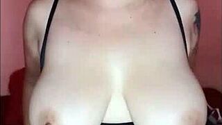 Masturbare custom cu MILF latină uriașă