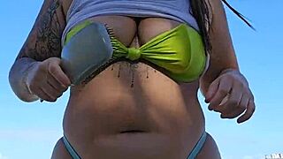 I'm so wet today, just the cock touching enters.