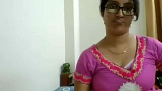 Pakistani girl masturbating on webcam for fun.