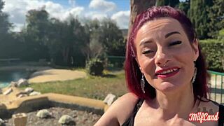 sally et jade deux belles femmes aiment les groupes