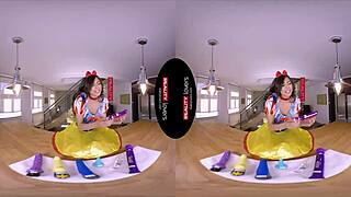 Snow Wild: Horny Cunt in Realitylovers Parody