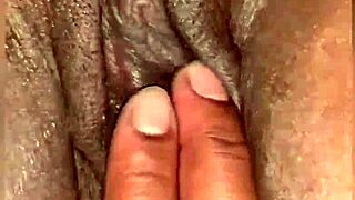 yo, this bbw milf fingering herself with a vibrator at home