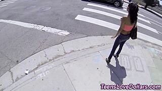 Sain tämän amatööri teinin 18+ ihan siemensyöksyllä kastetuksi naiden häntä kovaa julkisella paikalla