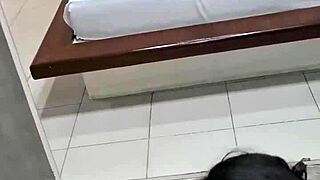 Cumming And Screaming Like Bitch Getting Skinned By Huge Dick