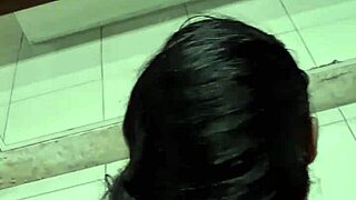 Cumming And Screaming Like Bitch Getting Skinned By Huge Dick