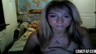Hot blonde babe performs free webcam porn video show