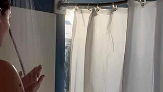 Ivy19921 enjoys a relaxing shower scene