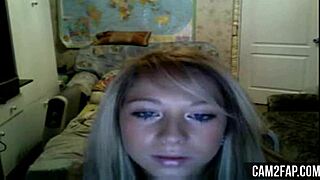 Hot blonde babe performs free webcam porn video show