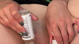 amelie dubon masturbates her sexy pussy at home close up