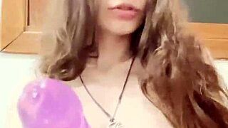 Even if its not as good as with a real cock its still nice to give a blowjob - dollscult