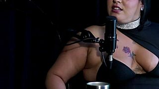 Feeling Excited With The Masseur Charging Per Hour For Blowjobs Or Rides