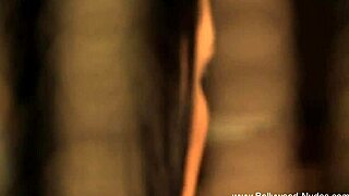 Indian goddess teases with striptease