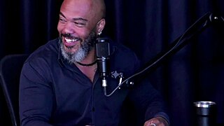 Feeling Excited With The Masseur Charging Per Hour For Blowjobs Or Rides