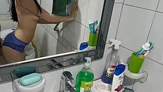 New Amateur Gets Fucked Old Video Of Laura Fucking With Her Neighbor And Being Unfaithful