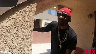 Chocolate god helps naomi ryder with groceries in trailer roleplay