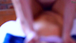 madrastra y compañero de deportes de su hermanastra en casa privada