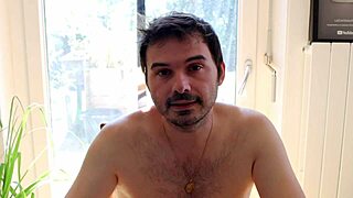 Fabrice teaches dirty talk and commanding women dominantly in bed