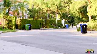 I drill the skinny milf with my bbc before anyone gets home