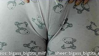 Colombian BBW Spreading Juicy Cameltoe Pussy in Pajama Masturbation