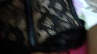 Novinha's Pussy Gets Creamy Missing Dick