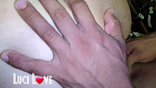 Πρωκτική καταστροφή για Lucixxxx σε εξωτερικό creampie