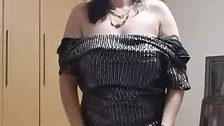 Hot South African Babe Strips Naked, Shows Sexy Body Without Tattoos Or Fake Boobs, Ready To Fuck Teens