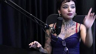 Annie Clementine Poses Sensually Then Admits Street Fucking