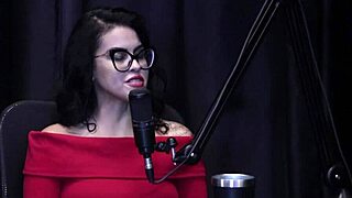 Annie Clementine Poses Sensually Then Admits Street Fucking