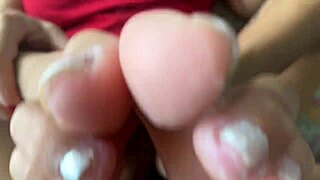 Can you resist pezinho da sol's tempting footjob?