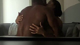 Orgasm While They Eat My Pussy - Amateur Couple - Nysdel