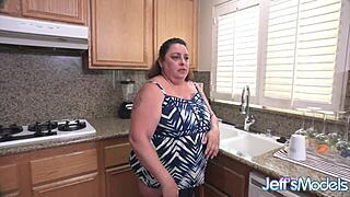 Chubby mature wife lacy bangs wants fat butt filled