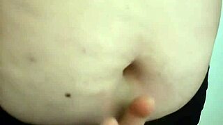 I Love Exploring a Milf Girl's Navel in Close Up Couple Setting for Beauty