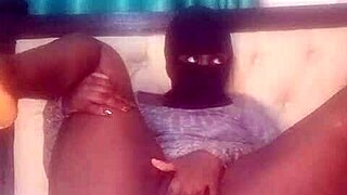 Angela Oxo Shows Off Her Bouncy Booty in Amateur Video