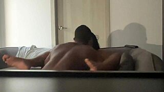 Orgasm While They Eat My Pussy - Amateur Couple - Nysdel