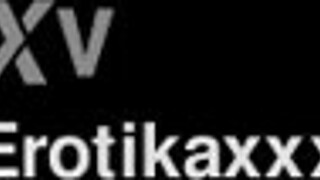 Hey, check out this quick massage session with Eduarda Grazel turning steamy