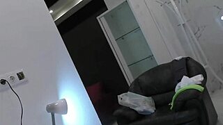 i-i saw two college girls gettin' all erotic in that fake photoshoot