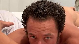 Emma Hix Sucks Brad Newman in Oral Sex